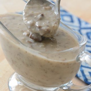 Vegan and allergy-friendly mushroom gravy